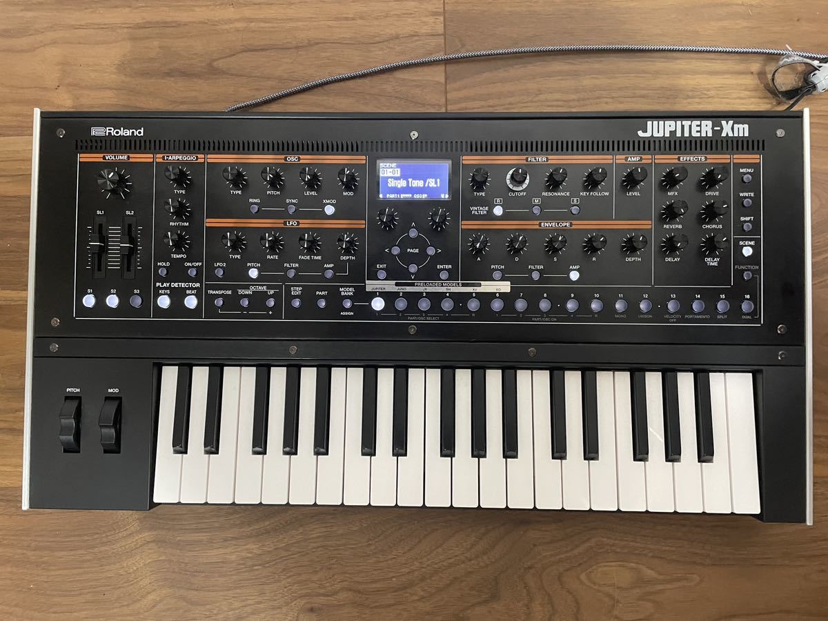 Roland JUPITER-Xm | veganutris.com.br