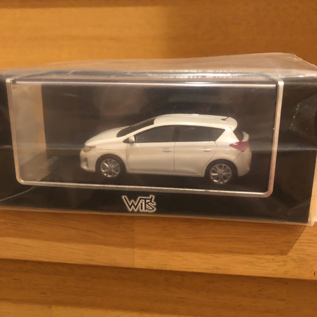 買取り実績 1/43 WiTs 白 トヨタ オーリスRS 乗用車