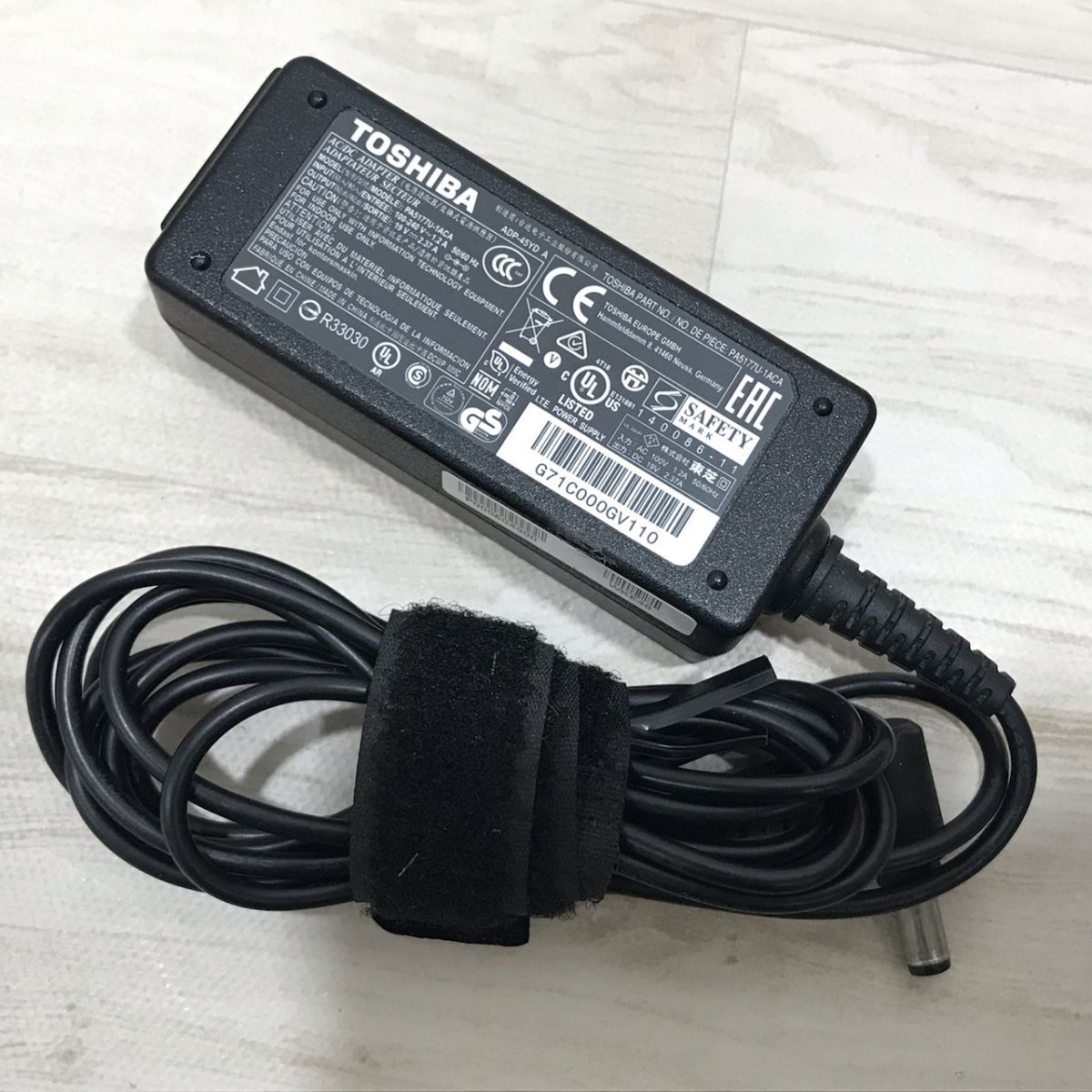  Toshiba Toshiba dynabook AZ65 AZ45 AZ25 etc. for laptop PA5177U-1ACA 19V 2.37A 45W L character type original AC adaptor [J5520]