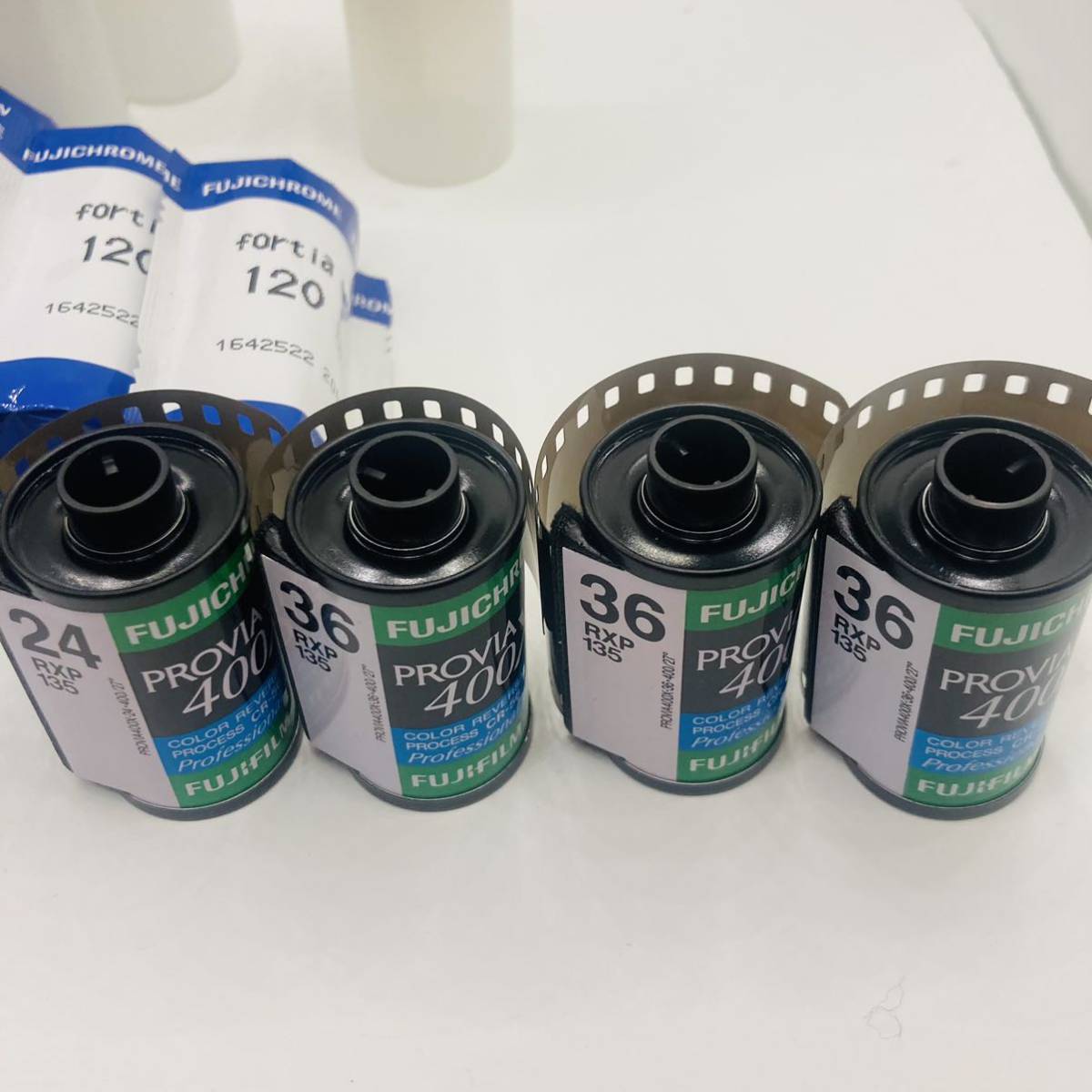 FUJIFILM フィルム 期限切れ カラーフィルム ブローニー 135 PROVIA