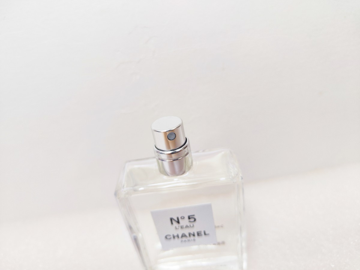 【ほぼ未使用】【送料無料】CHANEL シャネル No5 L'EAU ロー オードゥトワレット 50ml ナンバー5 5番 オードトワレ オーデトワレ_画像3