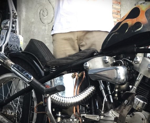 Bates ベイツ レプリカ ソロシート ピリオンパッド エイジング