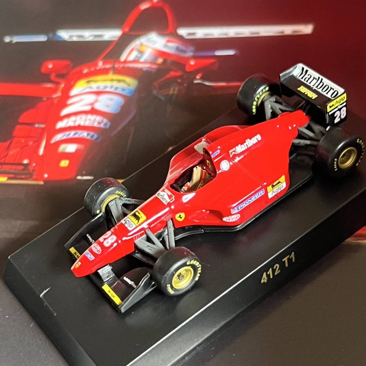 京商 1/64 Ferrari 412T1 No.28 G.BERGER改 マルボロロゴ、コックピット、シートベルト等、フェラーリ412T1 No.28 G.ベルガー_画像2