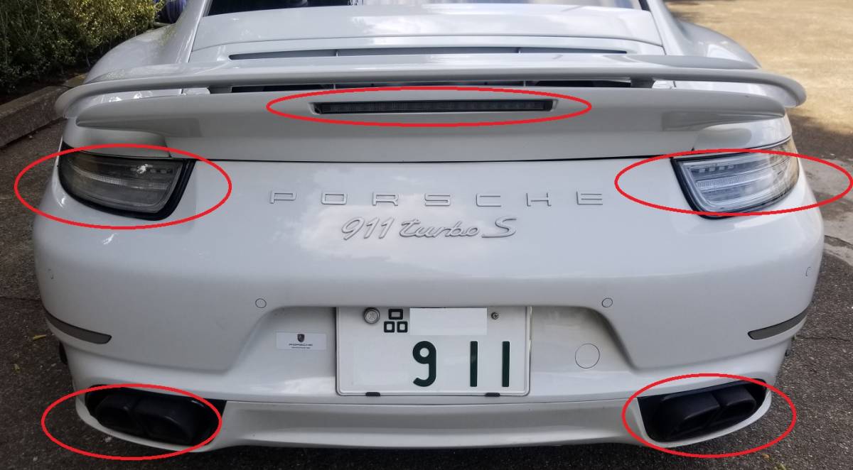 ポルシェ９９７用　ワンオフ　９９１ターボ　リアバンパー　クリアテール・ブレーキライト　マフラーテールエンド　レア　格安！_画像2