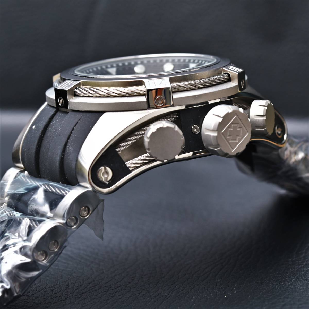 INVICTA インビクタ『Bolt Zeus 37189』☆電池式☆100m防水☆日本製