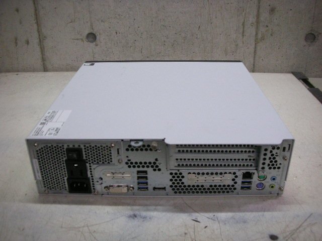 Fujitsu ESPRIMO D587/S(Intel Core i5 7500 3.4GHz/4GB/SATA 500GB