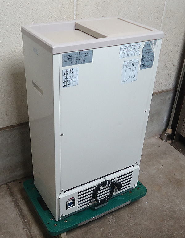 ☆中古 18年製 C 業務用 サンデン SANDEN 小型 スライドドア型 42L