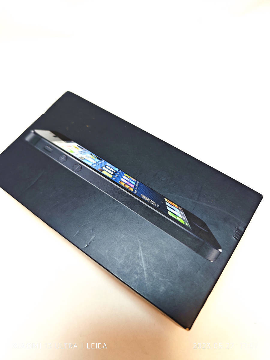 ★ Apple iPhone 5 箱 ケース のみ イヤフォン ケーブル付 国内発_画像3