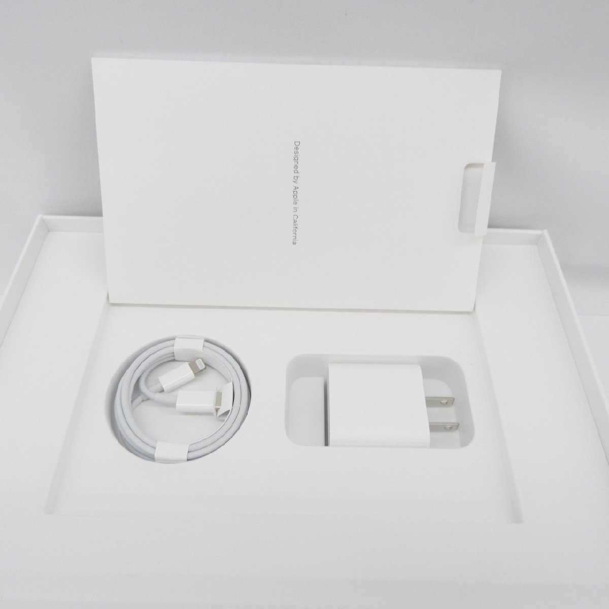 美品】Apple アップル タブレット iPad 10.2インチ 第9世代 Wi-Fi 64GB