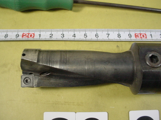 30Φ TDR-300 チップ付 中古品 タンガロイ フルカットドリル 旧 30Φ TDR-300 チップ付 中古品 タンガロイ フルカットドリル 旧
