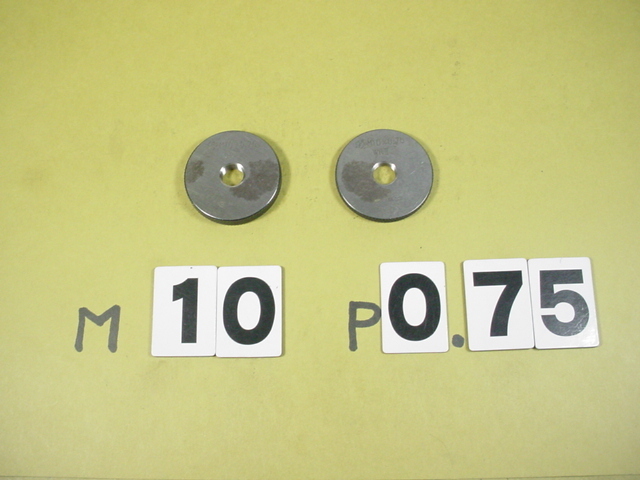 M10*0.75 GR2-WR2 使用感有中古品　ミリサイズ　ネジゲージ　リングゲージ
