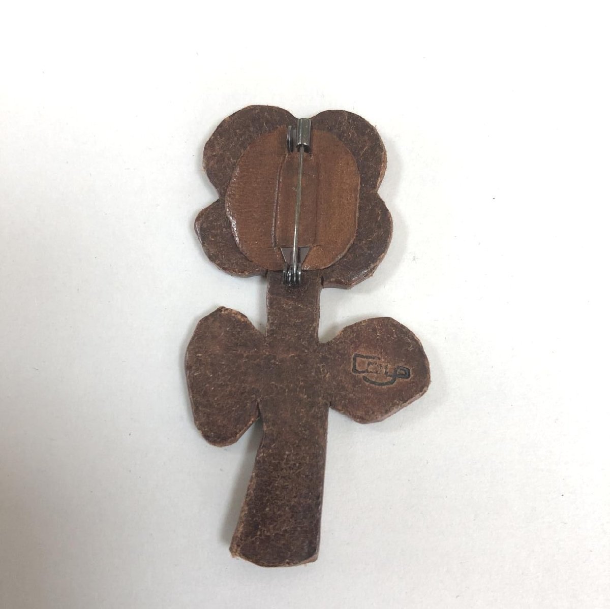  hand made leather craft one wheel. flower brooch Brown tea 