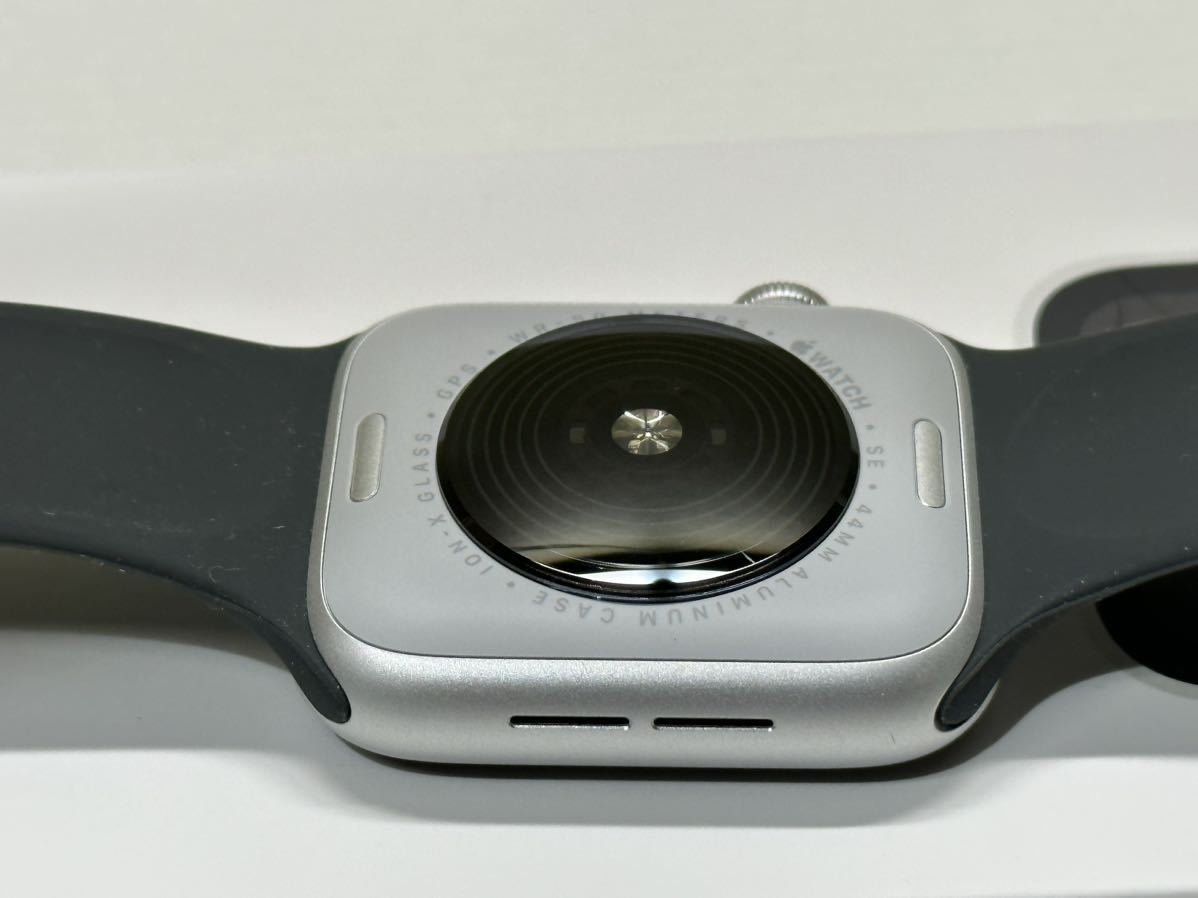 ☆即決 ほぼ未使用 バッテリー100% Apple Watch SE2 44mm シルバー