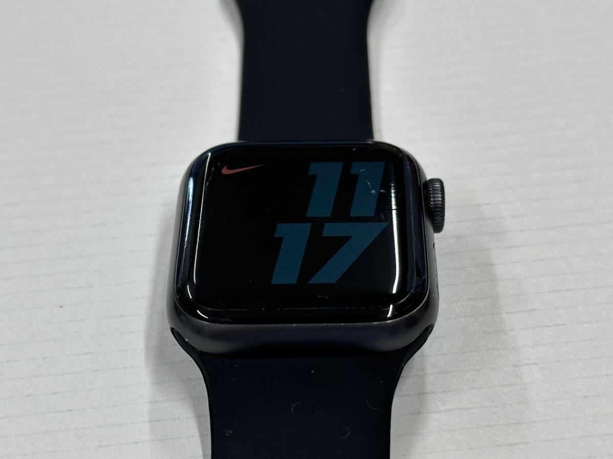 ☆即決 Apple Watch SE 40mm スペースグレイアルミニウム アップル