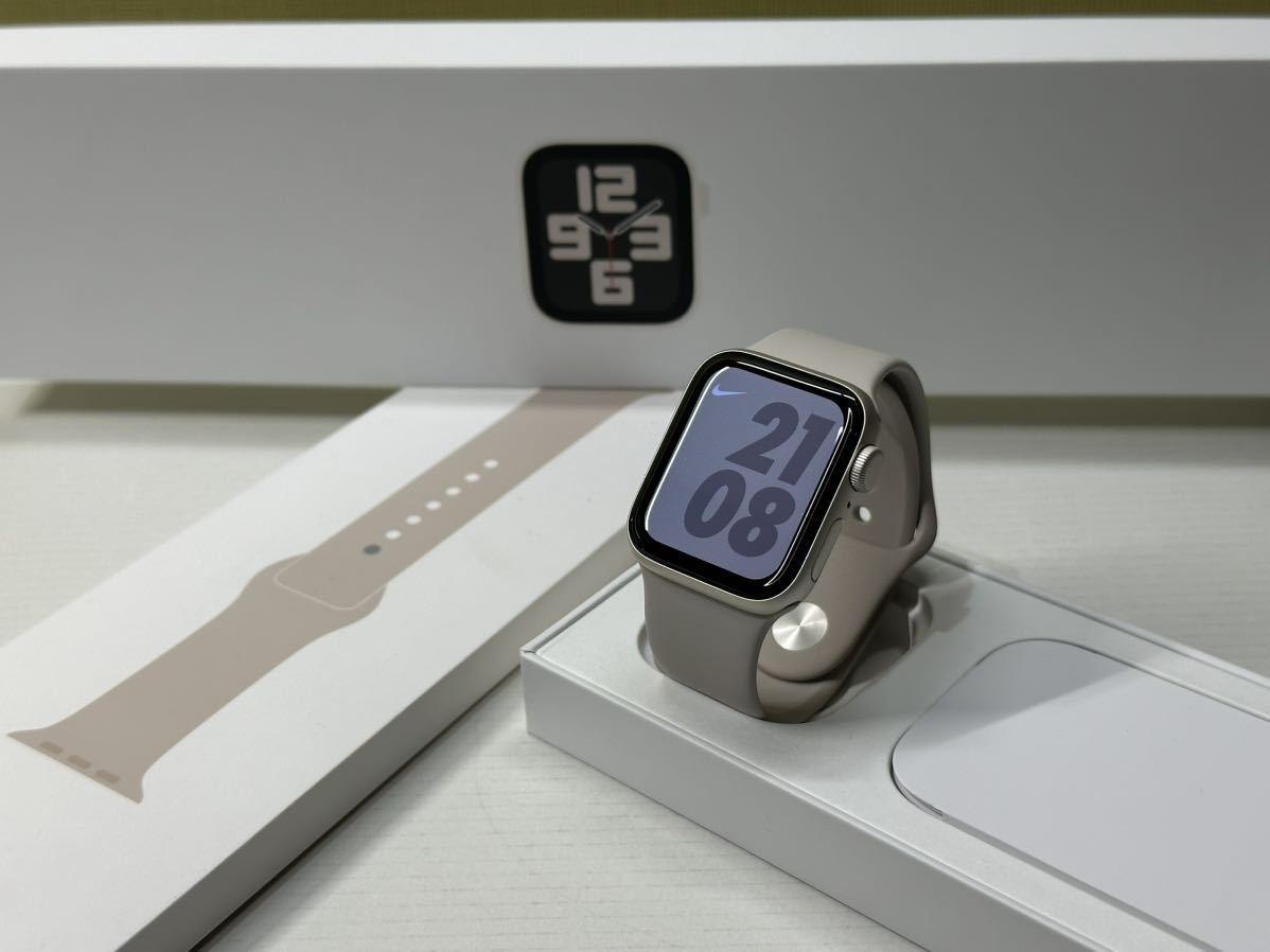 ☆即決 超美品 100% Apple Watch SE2 40mm 第二世代 スターライト