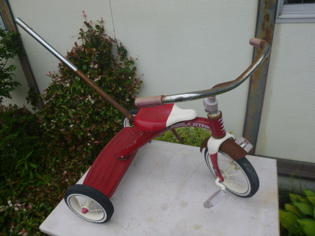  radio Flyer RADIO FLYER tricycle hand pushed . stick attaching interior objet d'art american retro classic garage for children 