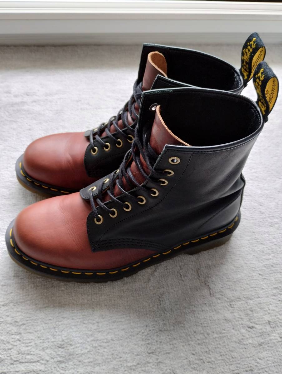 最も優遇 ブーツ 8ホール US9（27.0）Dr.Martens UK8 イングランド製