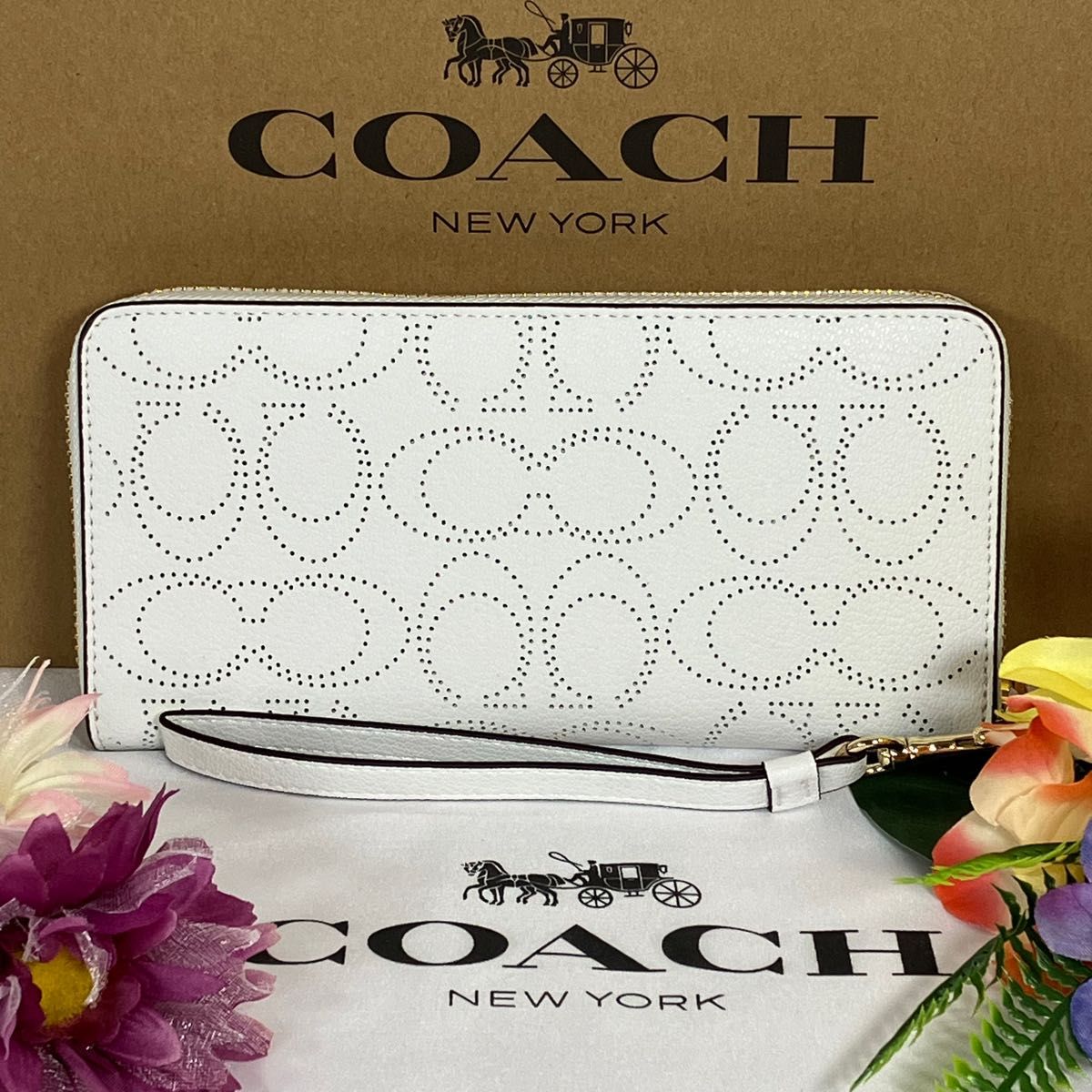 驚きの価格 長財布 コーチ 【新品】COACH シグネチャー オフホワイト パンチング 長財布