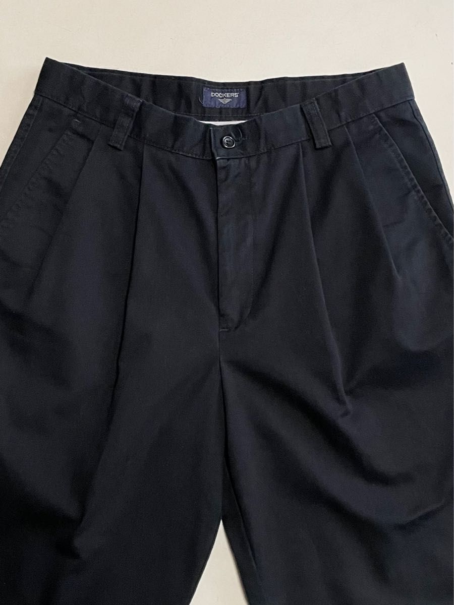 Levi's DOCKERS ツータックブラックチノ 31/30 ドッカーズ 美品