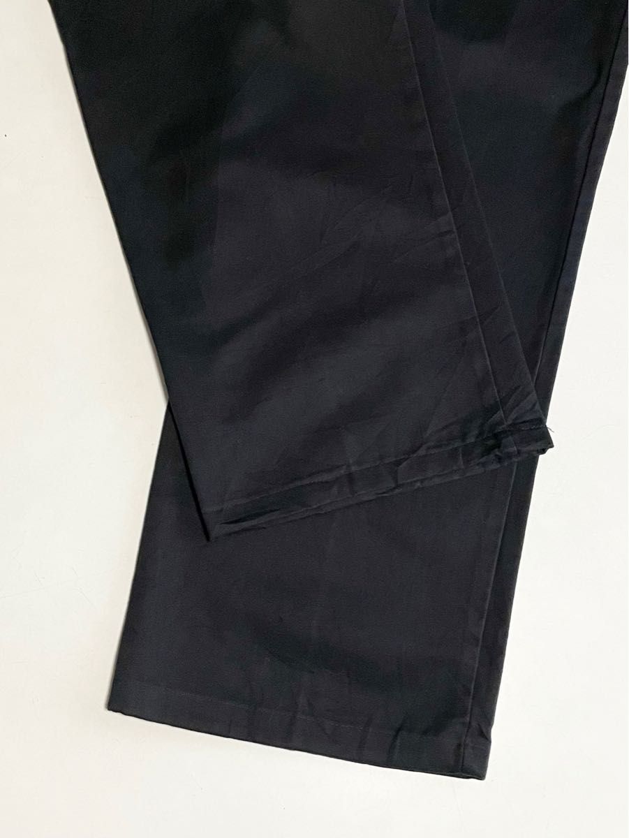 Levi's DOCKERS ノータックブラックチノ　32/30 ドッカーズ　美品