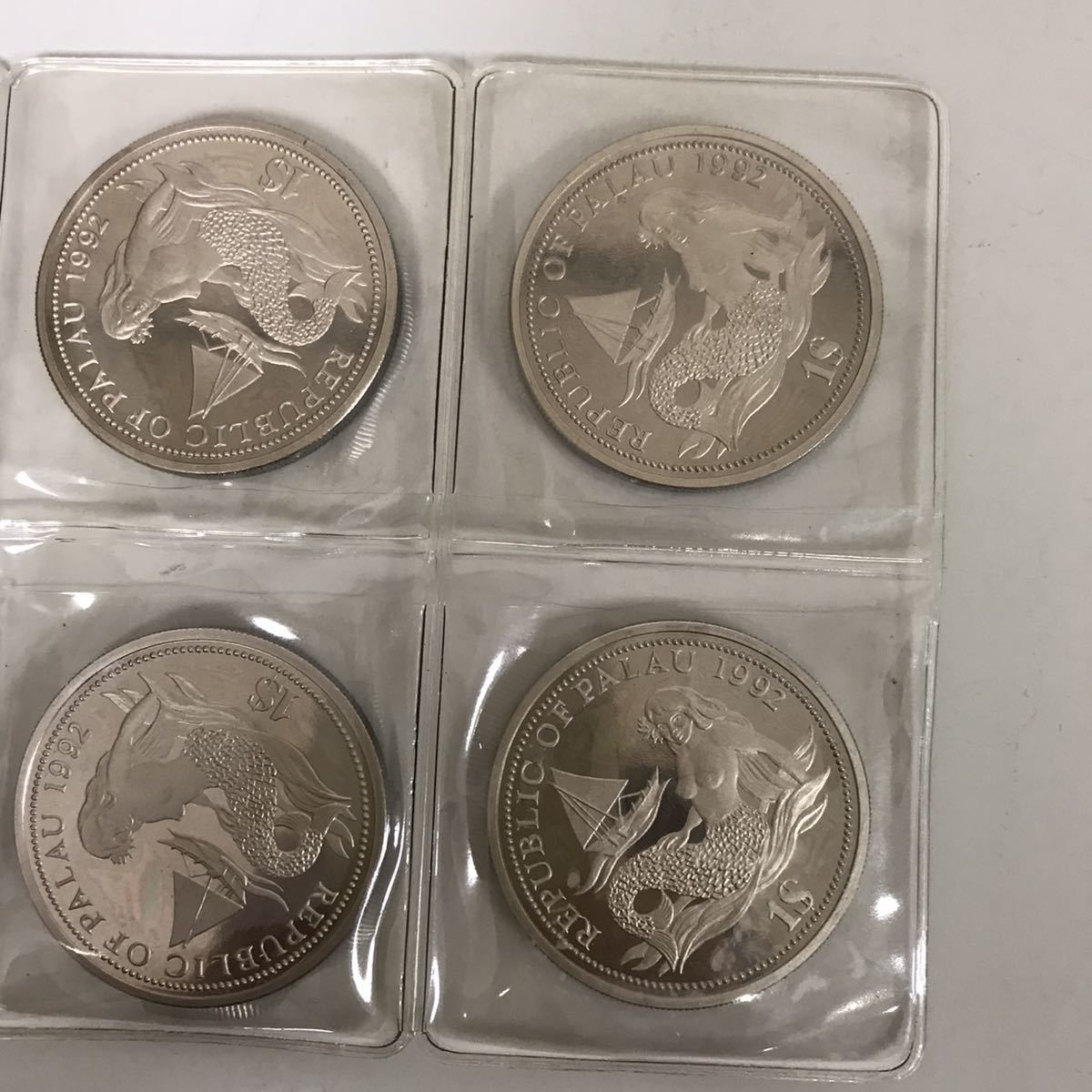 パラオ 1ドル硬貨 記念 カラーコイン 1992年 8枚セット の商品詳細