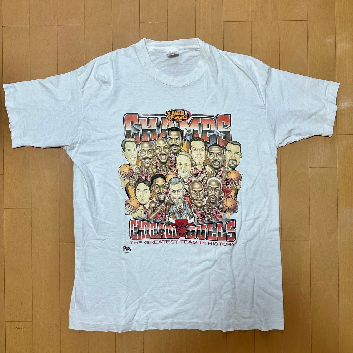 激レア】NBA シカゴブルズ1996年黄金世代優勝Tシャツ マイケル 激レア】NBA シカゴブルズ1996年黄金世代優勝Tシャツ マイケル