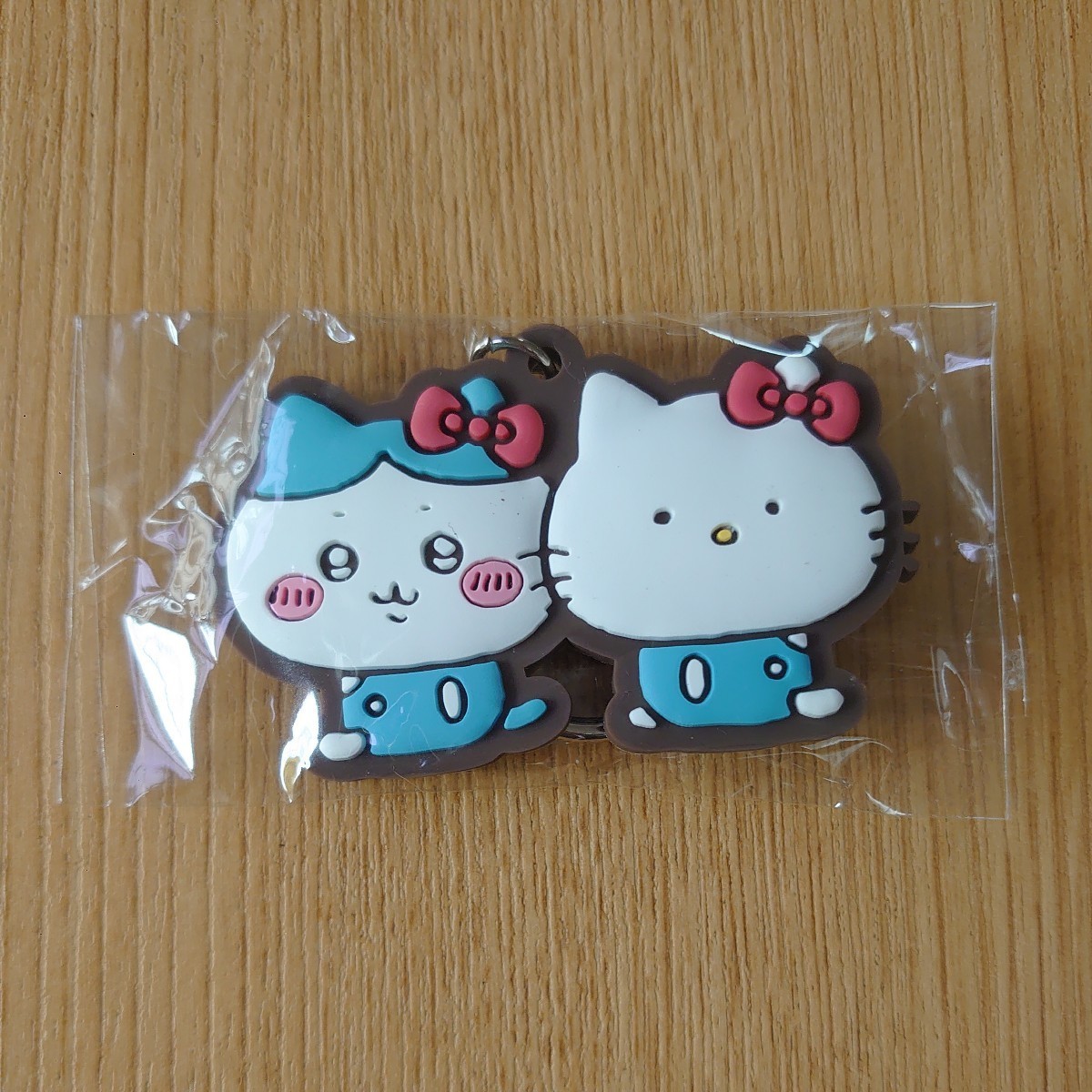 新品 ちいかわ×サンリオキャラクターズ なかよしラバー 新品 ちいかわ×サンリオキャラクターズ なかよしラバー