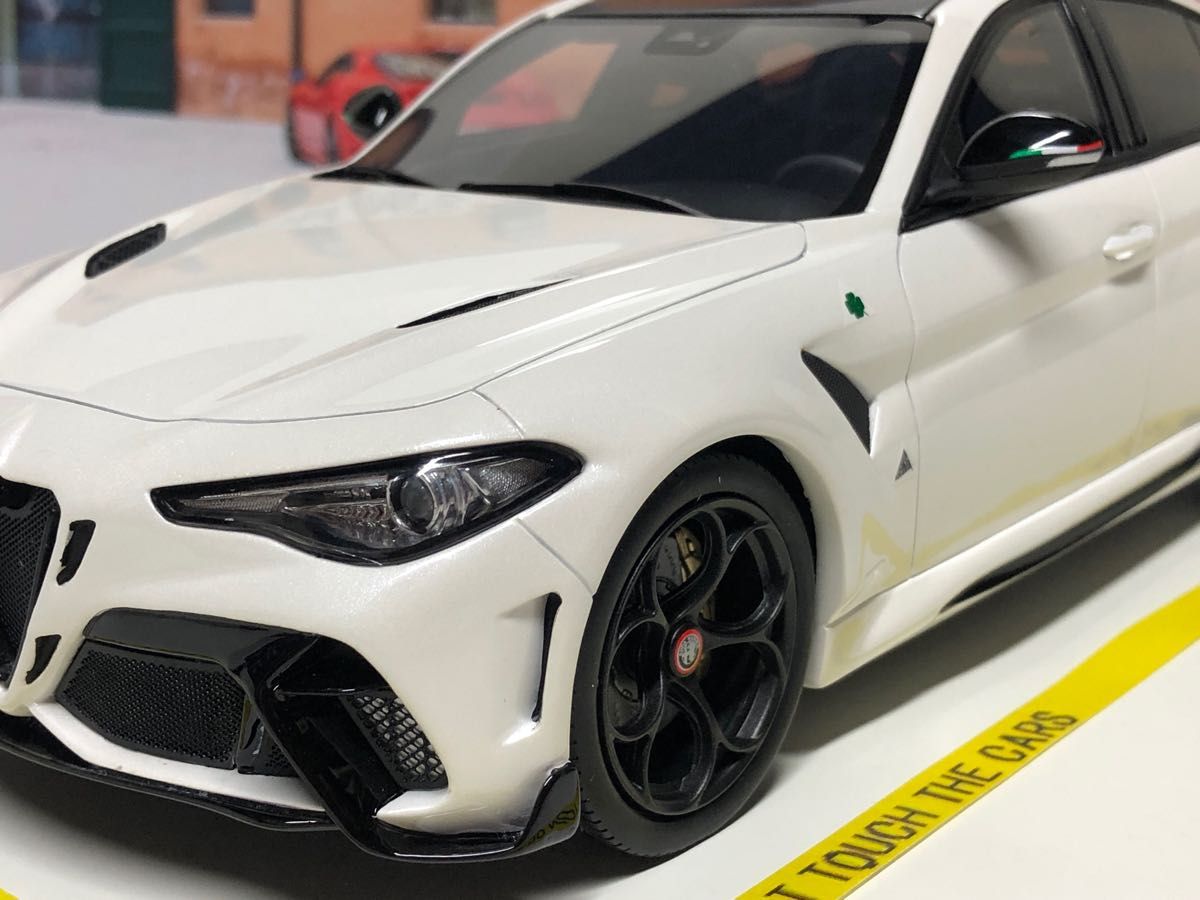 Otto 1/18 Alfa Romeo Giulia GTAm ホワイト　アルファロメオ　ジュリア　オットー