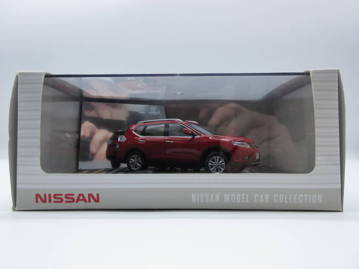 1/43 日産 NISSAN ディーラー特注　ミニカー　エクストレイル　X-TRAIL T32　カラーサンプル　バーニングレッド