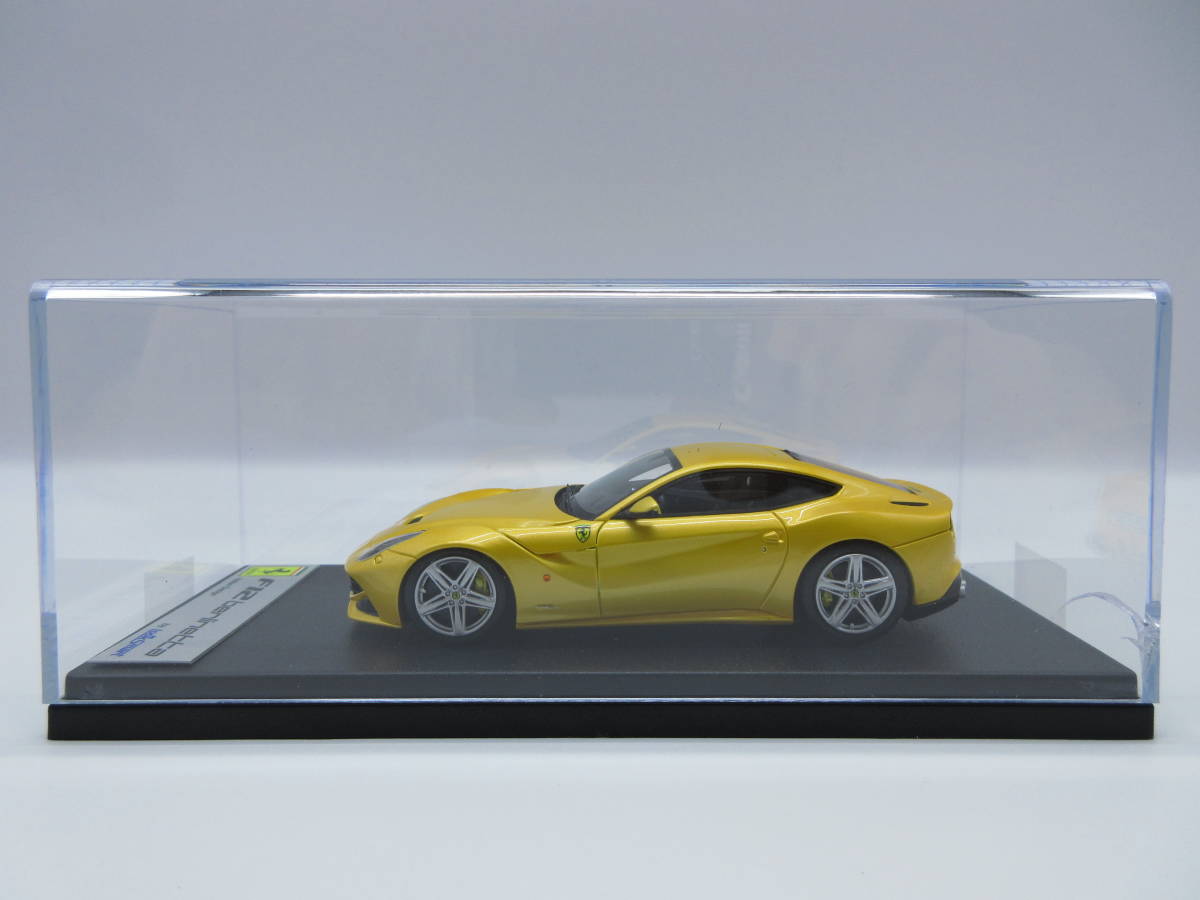 1/43 ルックスマート フェラーリ Ferrari F12 ベルリネッタ Berlinetta　ディーラー特注 ミニカー　イエロー　Giallo Tristrato_画像3