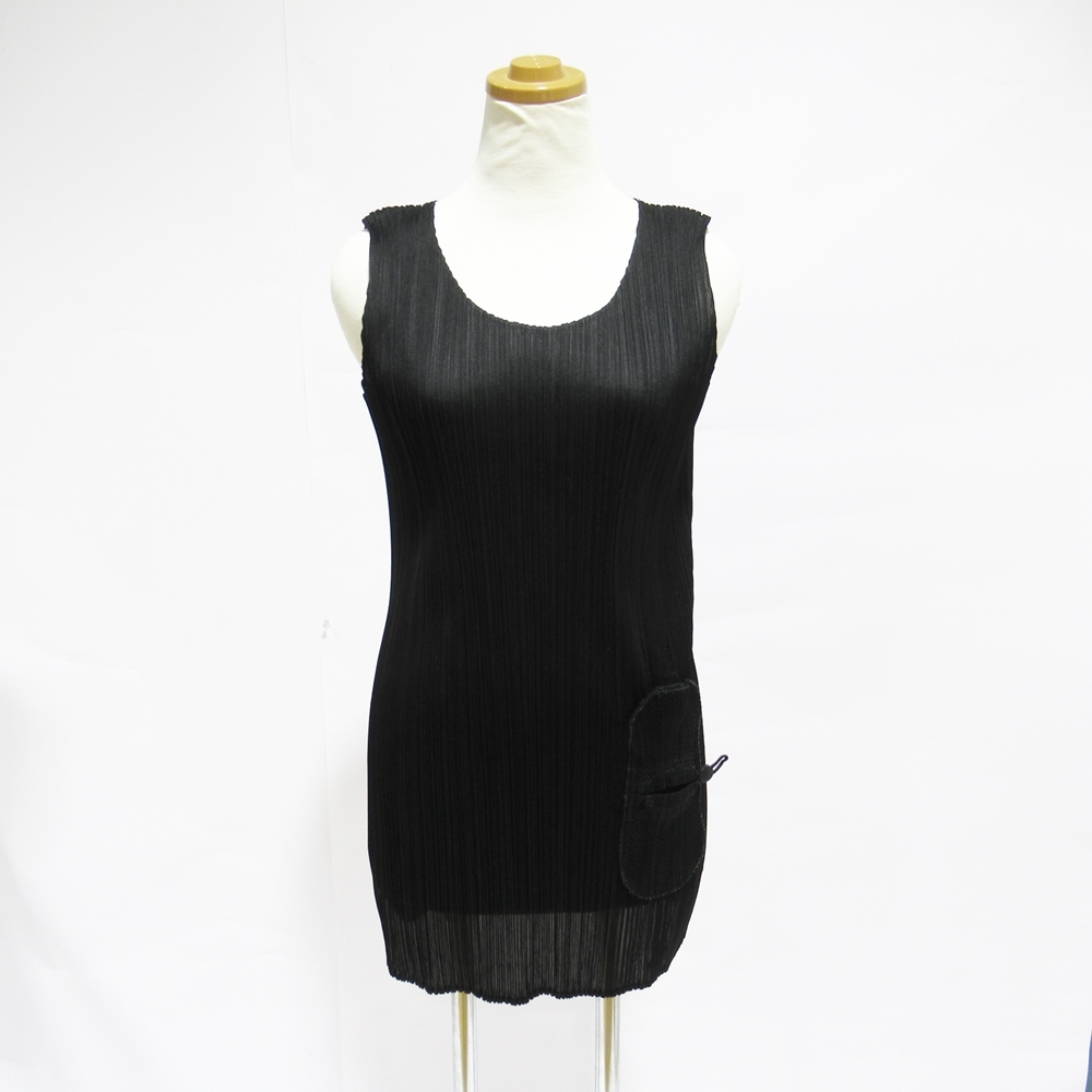 イッセイミヤケPLEATS PLEASE ノースリーブトップス-