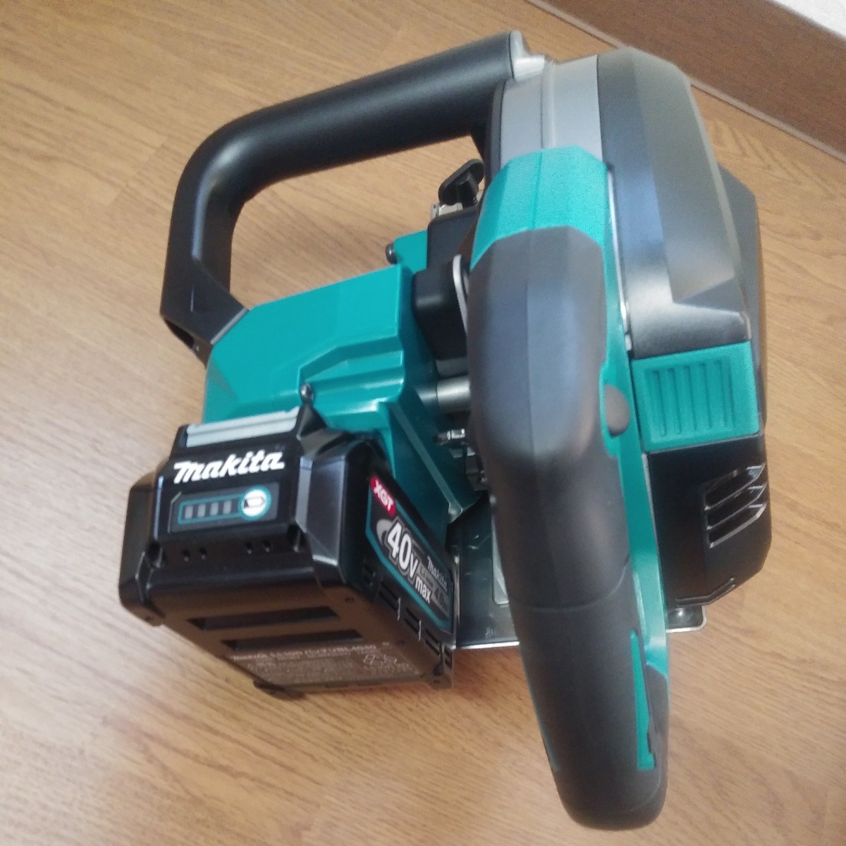 CS001GRMX マキタ 40V 充電式 チップソーカッター 〈バッテリー2個と