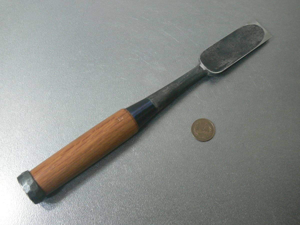 越後三条 鑿鍛冶 名工 岡山猛 山弘 作 1寸 白紙一号 松 越後三条 鑿鍛冶 名工 岡山猛 山弘 作 1寸 白紙一号 松