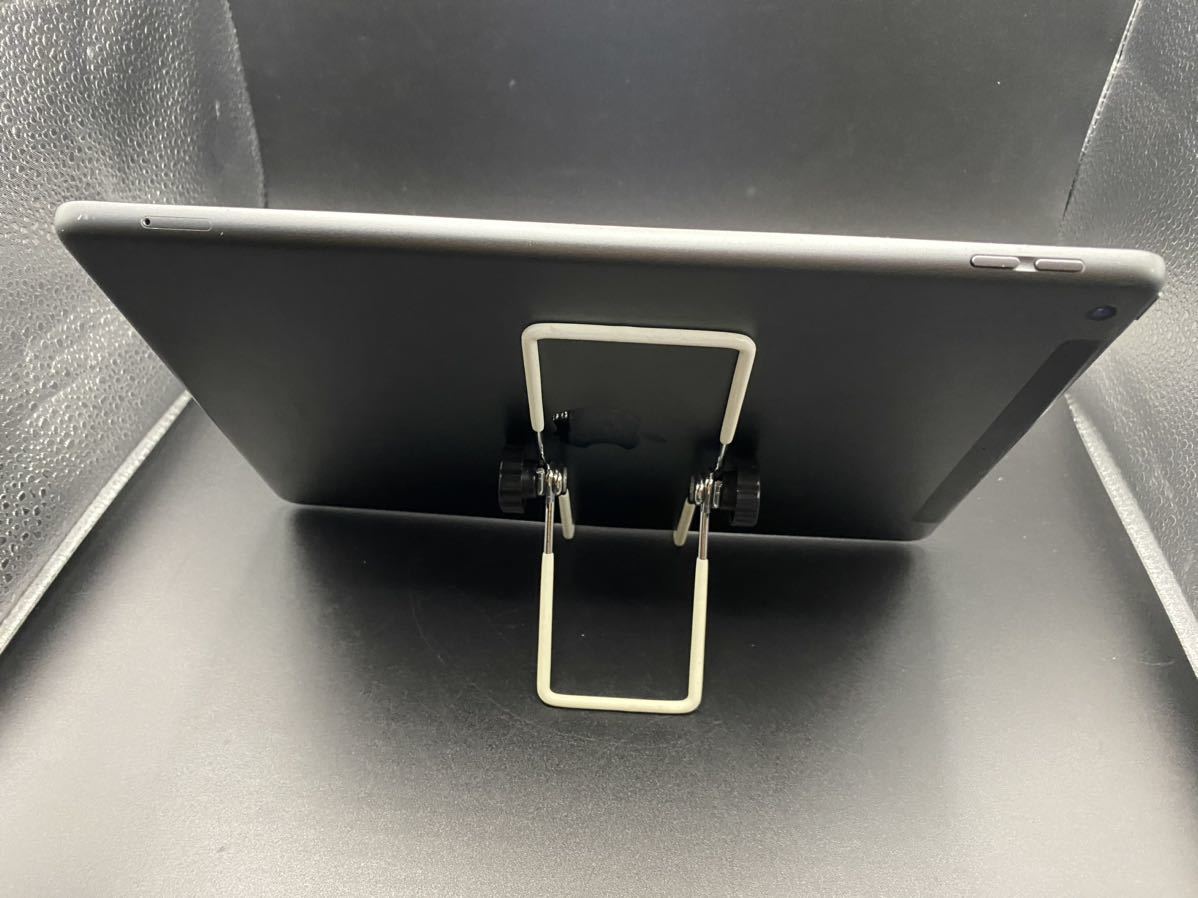 送無☆SIMフリーipad 第7世代ペンシルキーボードケースケーブル充電器
