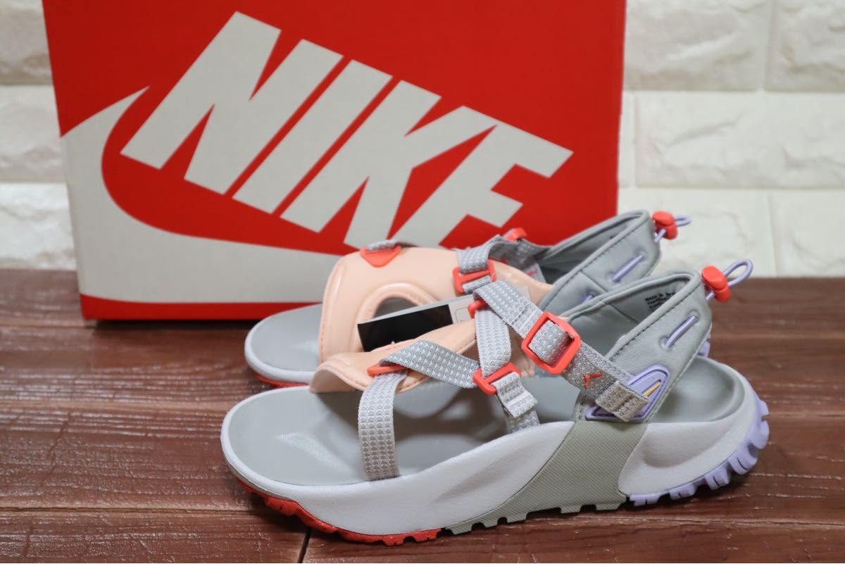 新品 24㎝ ナイキ　NIKE WMNS ONEONTA SANDAL レディース　サンダル　グレー