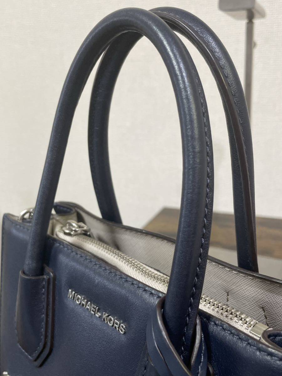 美品 MICHAEL KORS マイケルコース Mercer ミディアム 2wayハンドバッグ ネイビー_画像8