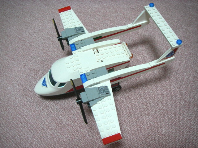 LEGO 60116 救急飛行機 プロペラ 飛行機 レスキュー レゴシティ 街シリーズ 送料350円 絶版 廃盤 処分 _画像2