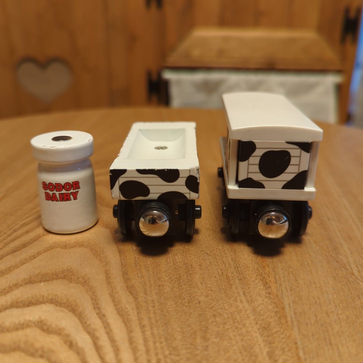 木製トーマスレールシリーズ カウカー ミルクバーレルカー|Yahoo