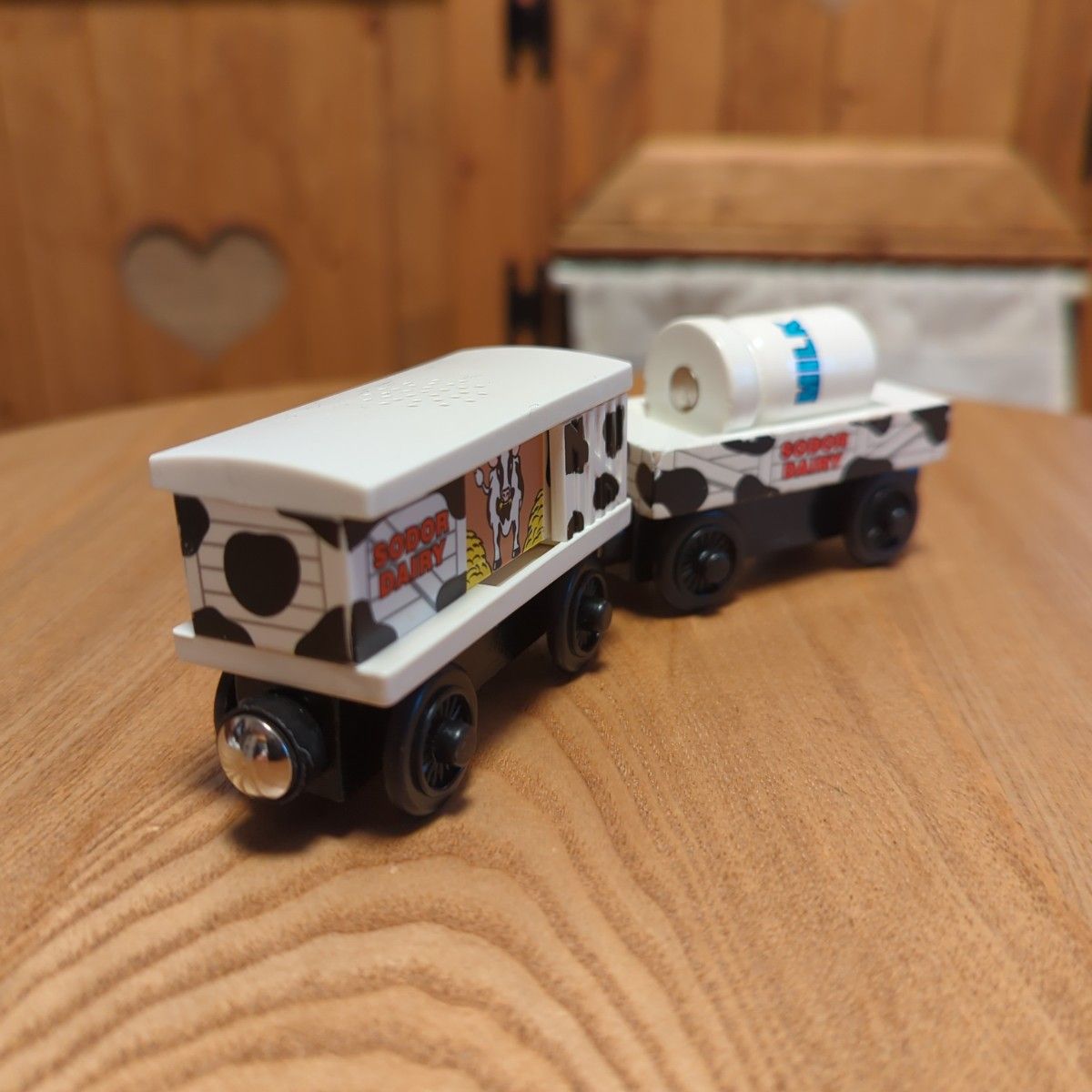 木製トーマスレールシリーズ カウカー ミルクバーレルカー|Yahoo