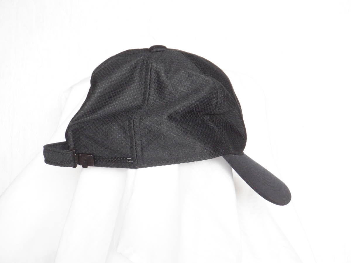 帽子　　キャップ　　黒　　「Ａ」のようなロゴマーク付き　　フリーサイズ　　未使用品_画像4