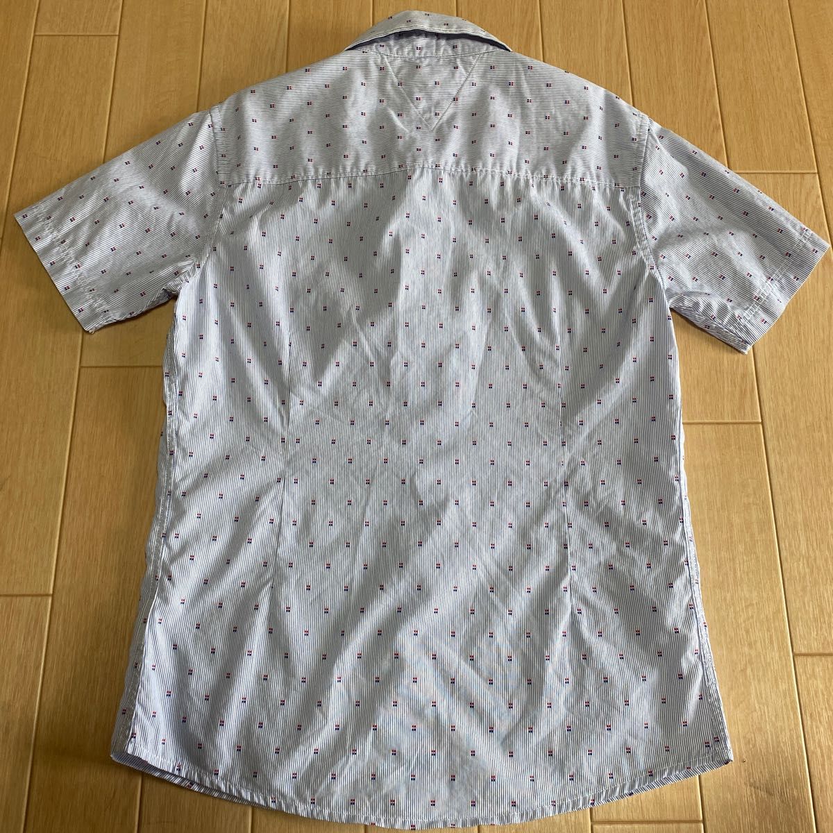 トミー・ヒルフィガー キッズ ストライプ柄 半袖シャツ152cm（150）綿100%