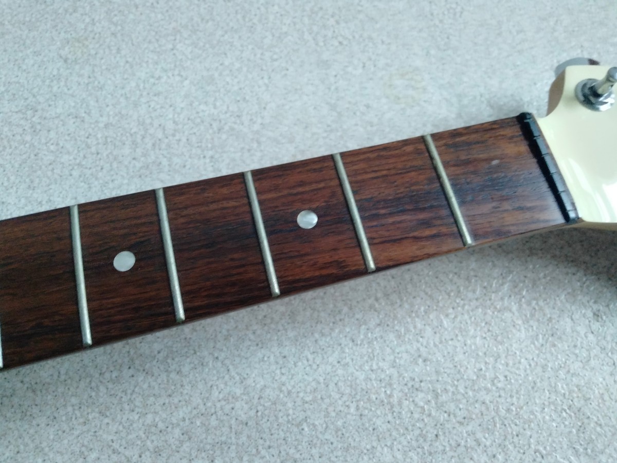レア フェルナンデス FERNANDES ZO-3 ハローキティバージョン レア フェルナンデス FERNANDES ZO-3 ハローキティバージョン