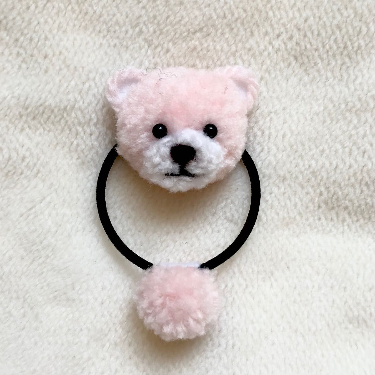 くまのポンポンヘアゴム|Yahoo!フリマ(旧PayPayフリマ) くまのポンポンヘアゴム|Yahoo!フリマ(旧PayPayフリマ)