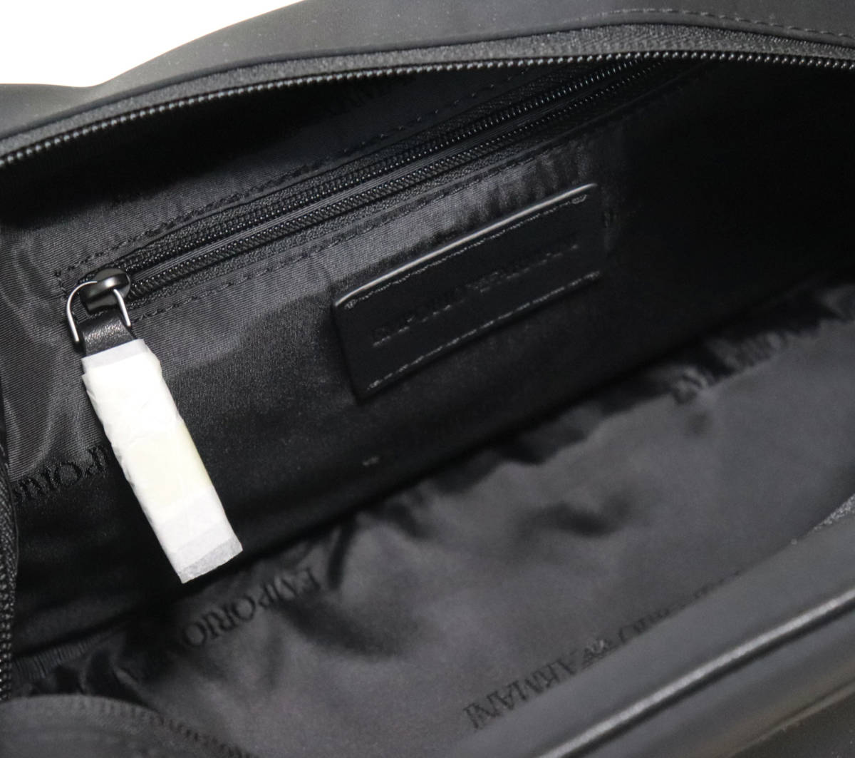 新品タグ付き【エンポリオアルマーニ】縦持ちエッシェンシャル
