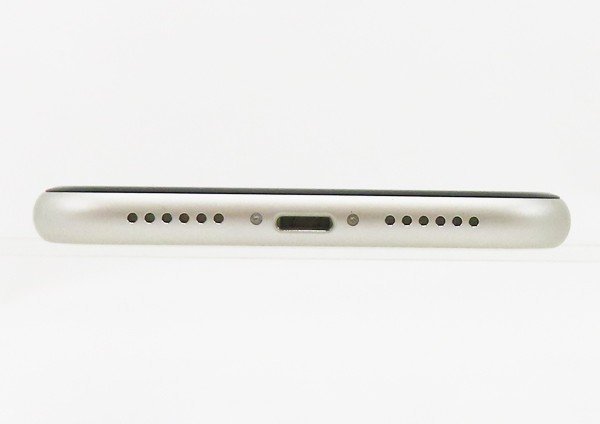 ◇美品【SoftBank/Apple】iPhone 11 64GB SIMロック解除済み MWLU2J/A