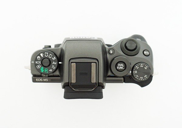 ◇美品【Canon キヤノン】EOS M5 EF-M 15-45 IS STM レンズキット