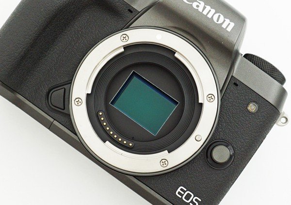 ◇美品【Canon キヤノン】EOS M5 EF-M 15-45 IS STM レンズキット