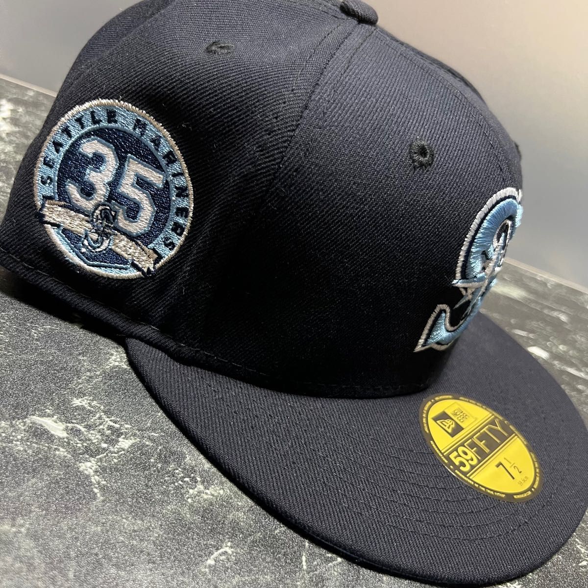 【激レア】NEW ERA マリナーズ35周年記念 59FIFTY 黒 × ブルー