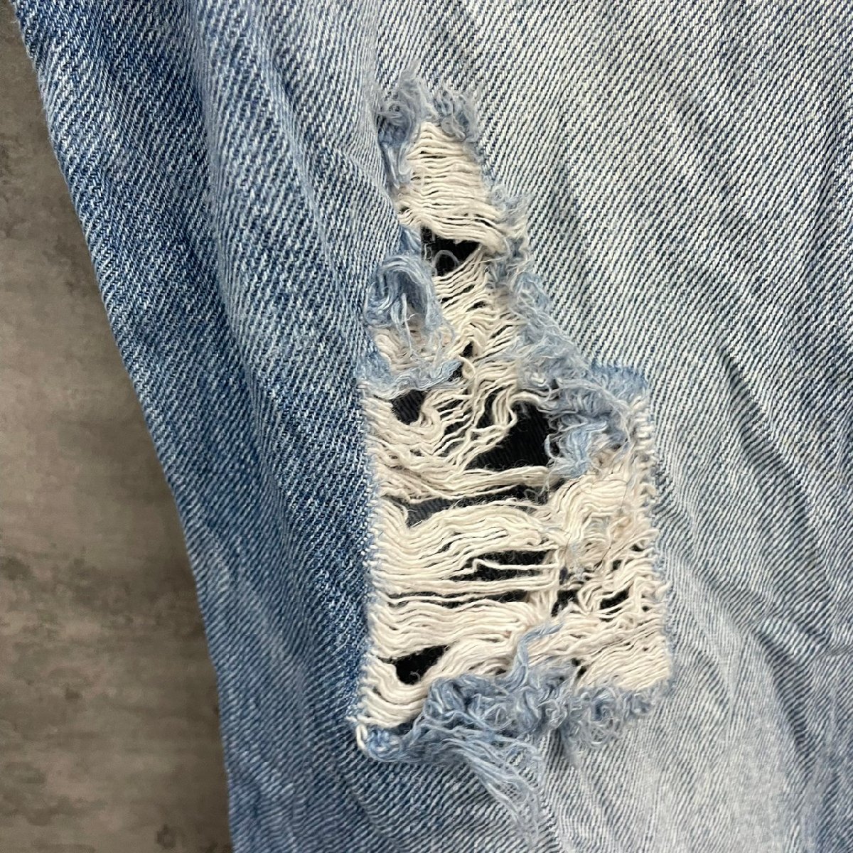 Levi's501CT ライトブルー ボタンフライ ダメージデニムジーンズパンツ W33L32 実寸W37in 赤タブ 17804-0020 USA 海外輸入 古着 LK10265_画像9