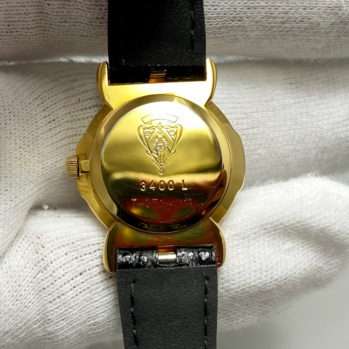 美品 新品電池 ベルト グッチ GUCCI 3400L 腕時計 薄型 ゴールド 美品 新品電池 ベルト グッチ GUCCI 3400L 腕時計 薄型 ゴールド